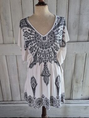 INC International Concepts White Tunic with Black Boho Print